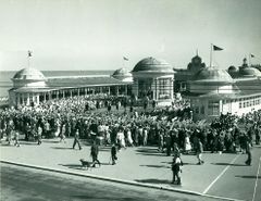Highland-dancing-on-Hastings-pier.-1955.